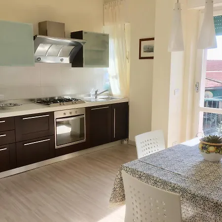 Sea View With Balcony * Μοντερόσο αλ Μάρε