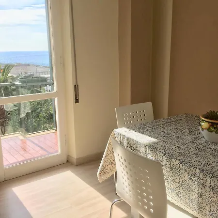 Διαμέρισμα Sea View With Balcony
